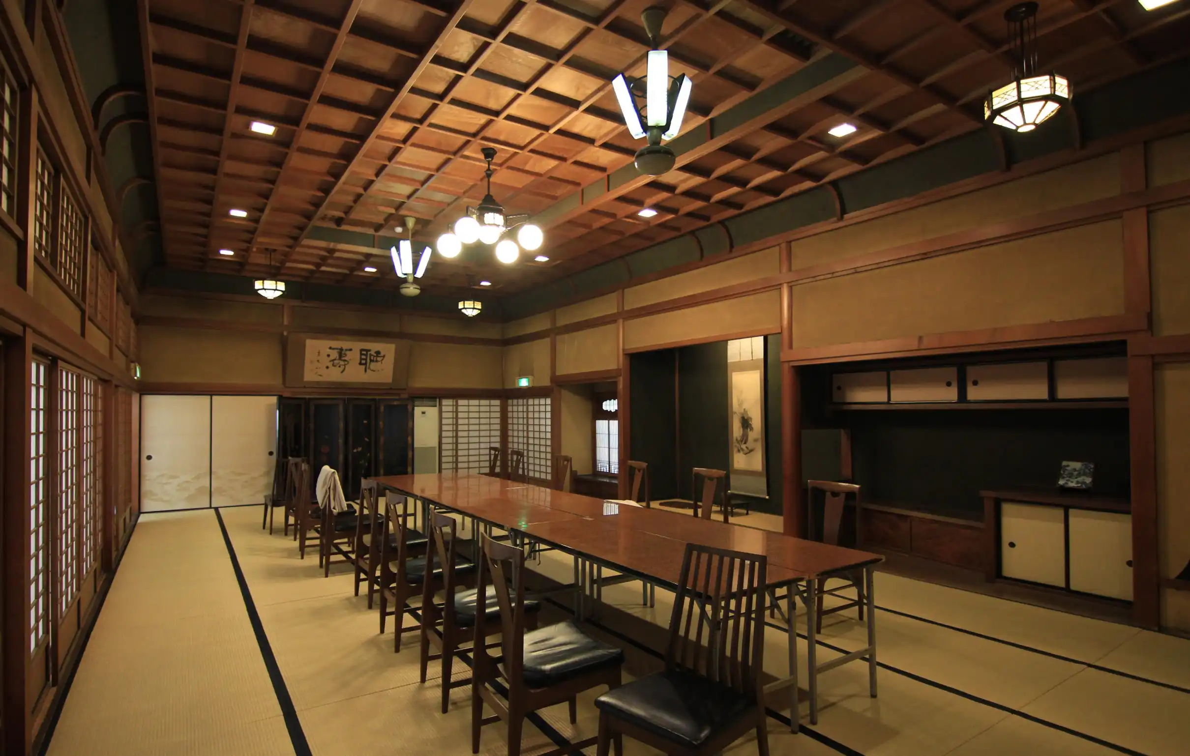 館内INFO TOP  | 本当の尾道文化を体験できる【Ryokan 尾道西山】